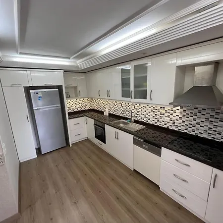 Oba Crown 1 Sitesi Apartment *
