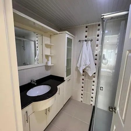 Oba Crown 1 Sitesi Apartment *