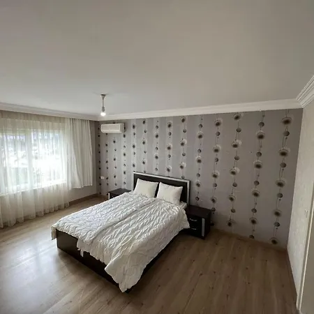 Oba Crown 1 Sitesi Apartment